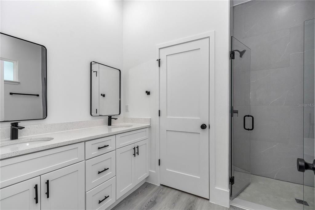 For Sale: $274,900 (3 beds, 2 baths, 1496 Square Feet)
