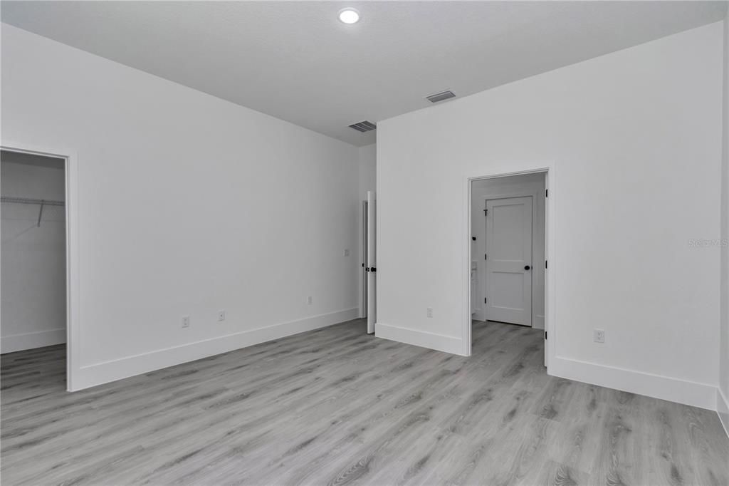 For Sale: $274,900 (3 beds, 2 baths, 1496 Square Feet)
