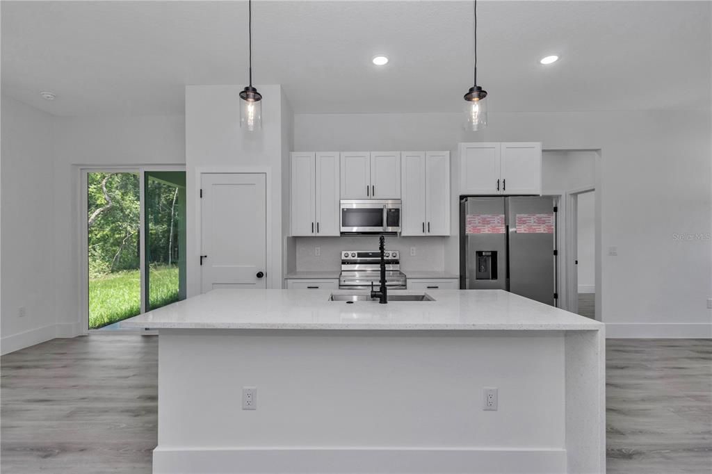 For Sale: $274,900 (3 beds, 2 baths, 1496 Square Feet)