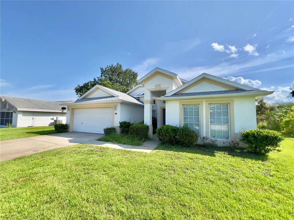For Rent: $2,200 (3 beds, 2 baths, 2078 Square Feet)