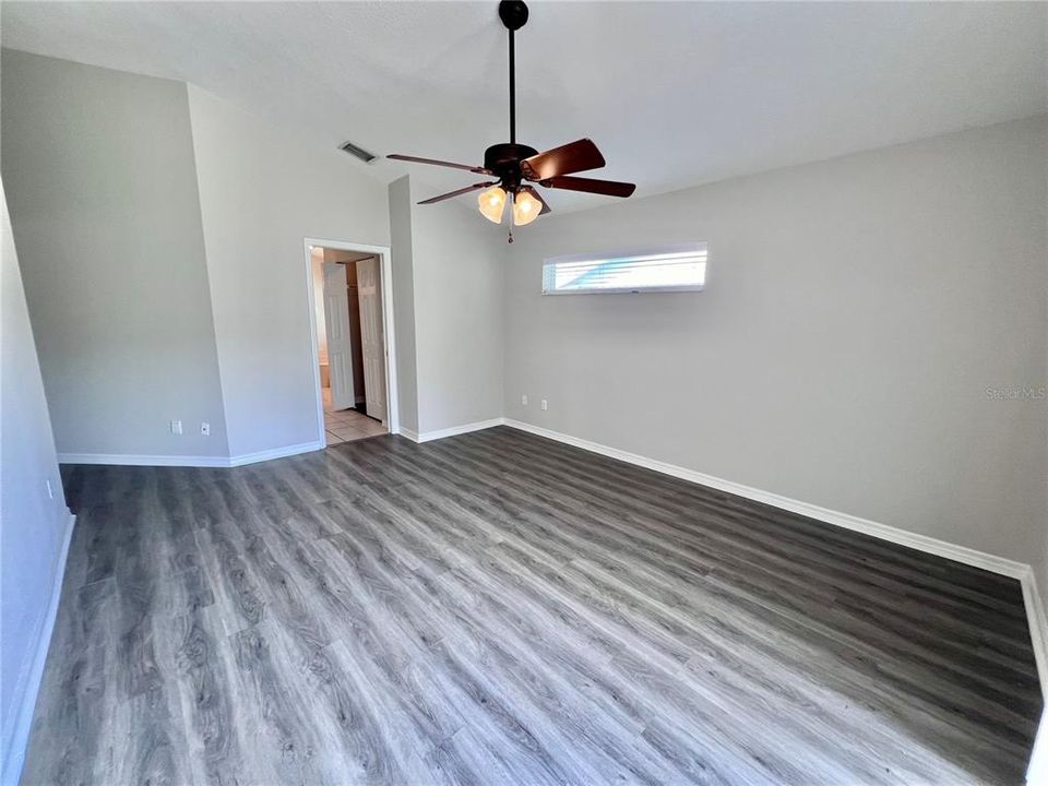 For Rent: $2,200 (3 beds, 2 baths, 2078 Square Feet)