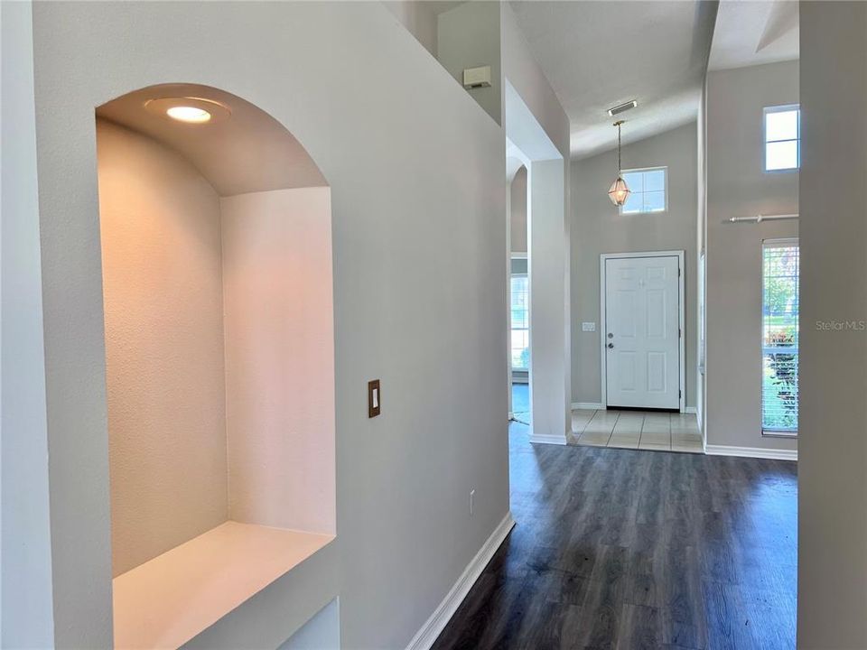For Rent: $2,200 (3 beds, 2 baths, 2078 Square Feet)