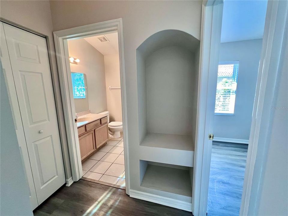 For Rent: $2,200 (3 beds, 2 baths, 2078 Square Feet)