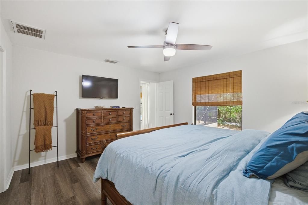 For Sale: $469,900 (3 beds, 2 baths, 1470 Square Feet)