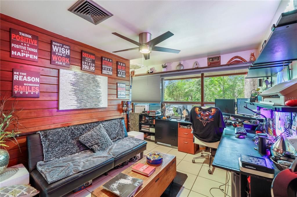 En Venta: $849,000 (4 camas, 3 baños, 2911 Pies cuadrados)