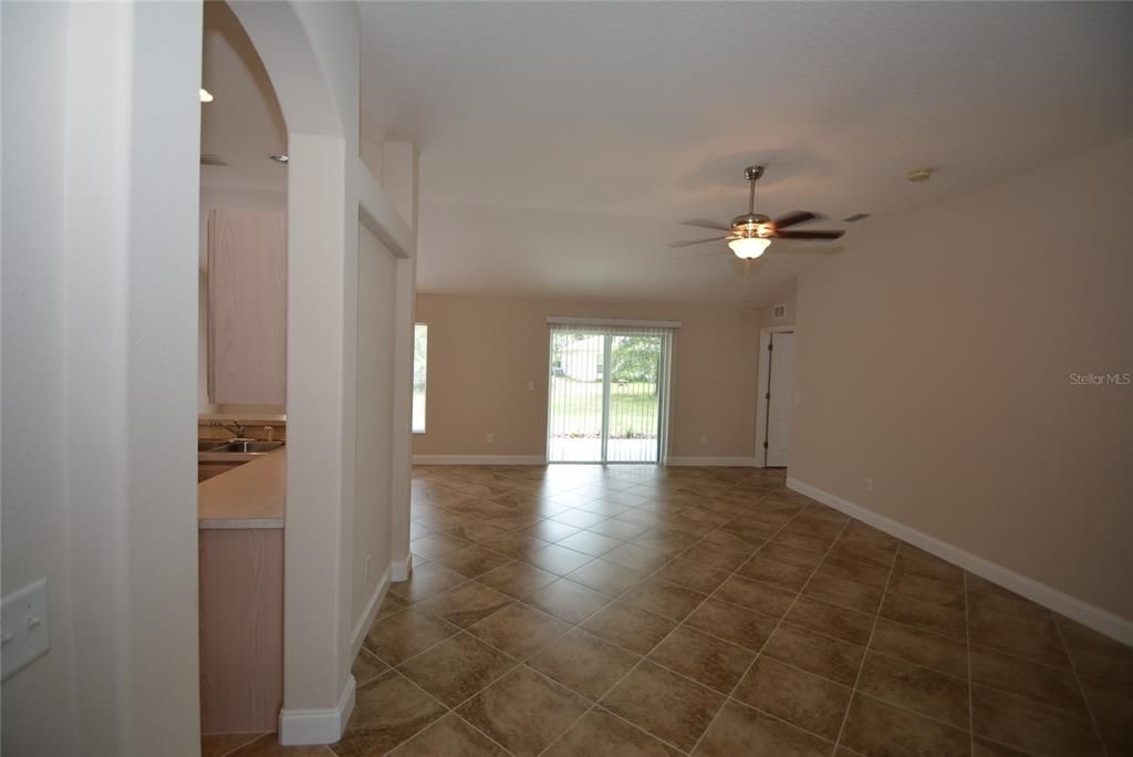 For Rent: $2,650 (4 beds, 3 baths, 2427 Square Feet)