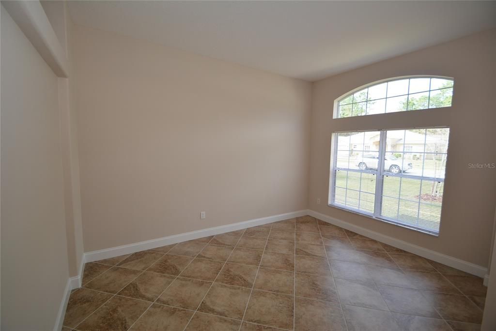 For Rent: $2,650 (4 beds, 3 baths, 2427 Square Feet)