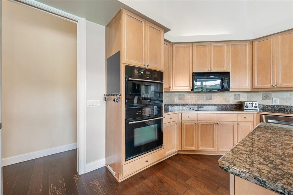For Sale: $1,375,000 (5 beds, 4 baths, 4269 Square Feet)