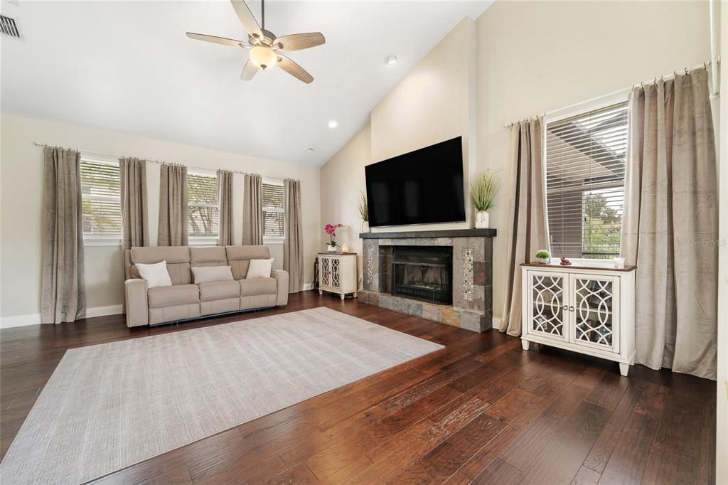 For Sale: $1,375,000 (5 beds, 4 baths, 4269 Square Feet)