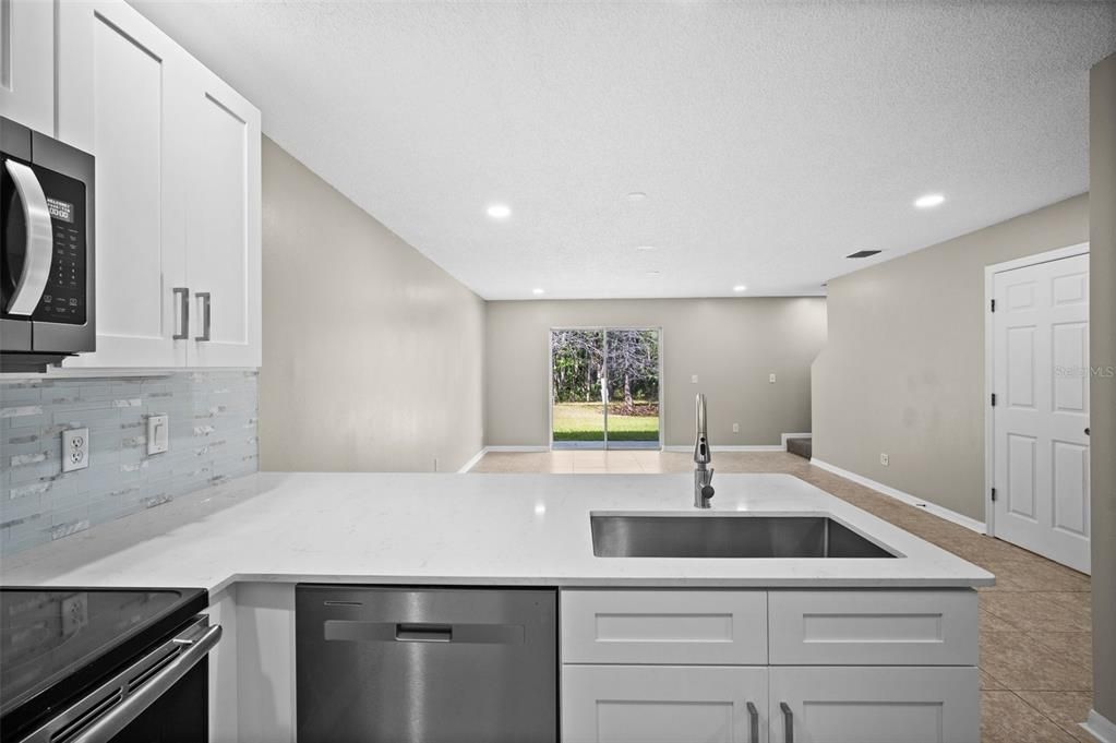 For Sale: $265,000 (3 beds, 2 baths, 1536 Square Feet)