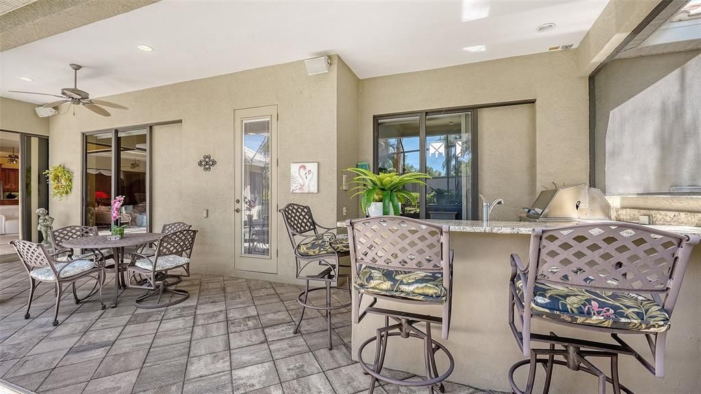 For Sale: $1,550,000 (3 beds, 2 baths, 3080 Square Feet)