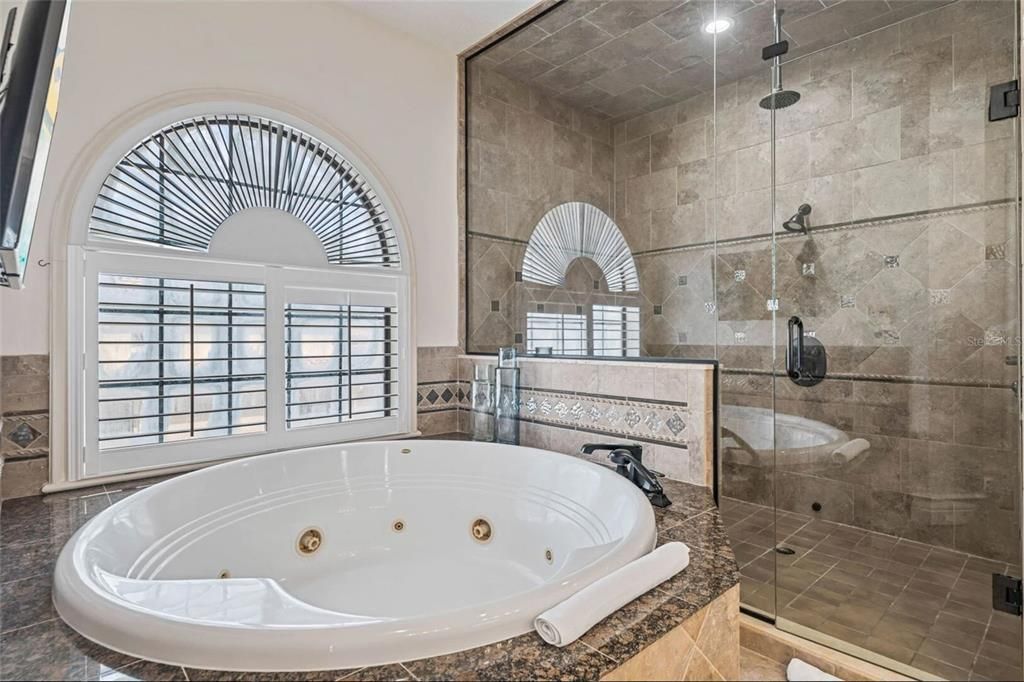 На продажу: $1,999,000 (5 спален, 5 ванн, 5649 Квадратных фут)