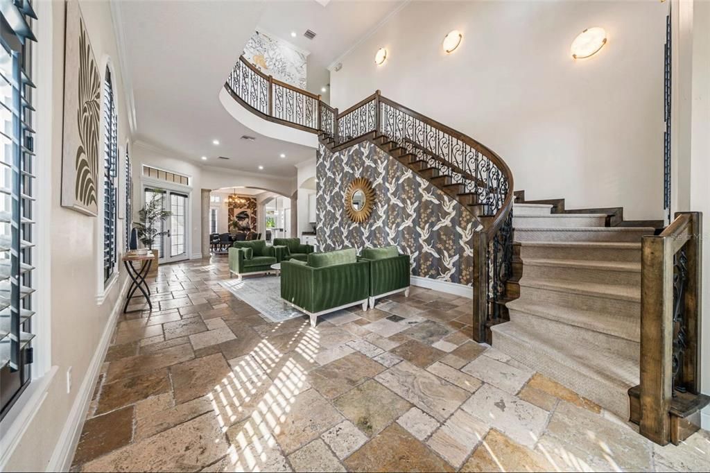 На продажу: $1,999,000 (5 спален, 5 ванн, 5649 Квадратных фут)