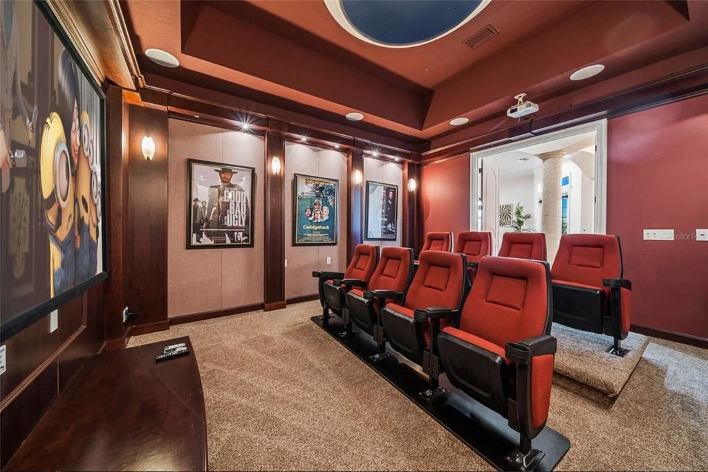 На продажу: $1,999,000 (5 спален, 5 ванн, 5649 Квадратных фут)