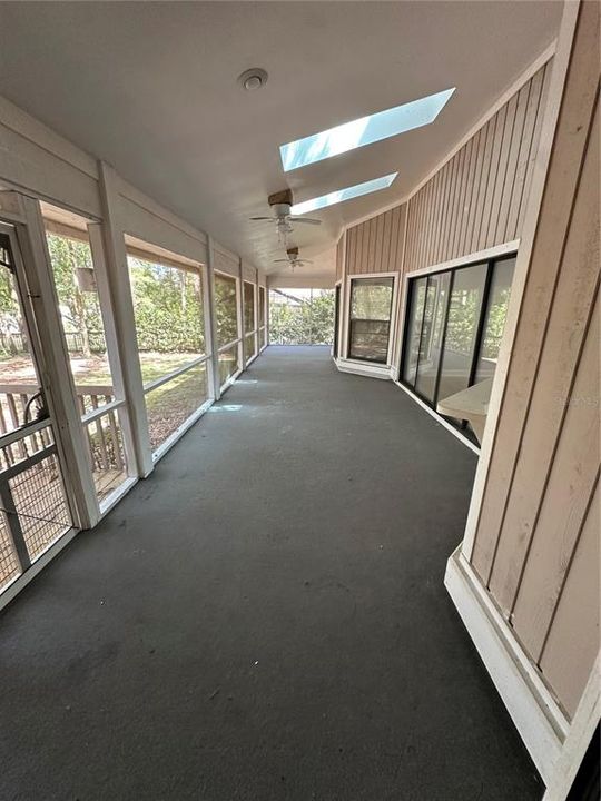 En Venta: $575,000 (5 camas, 3 baños, 2884 Pies cuadrados)