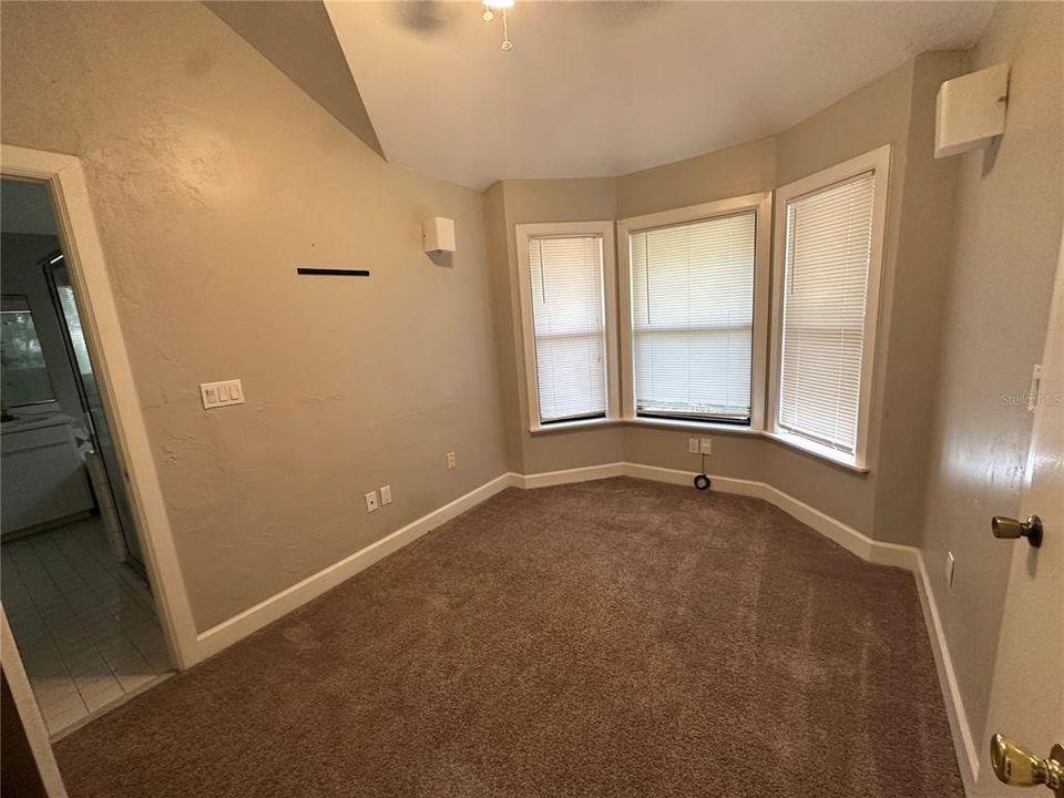 En Venta: $575,000 (5 camas, 3 baños, 2884 Pies cuadrados)