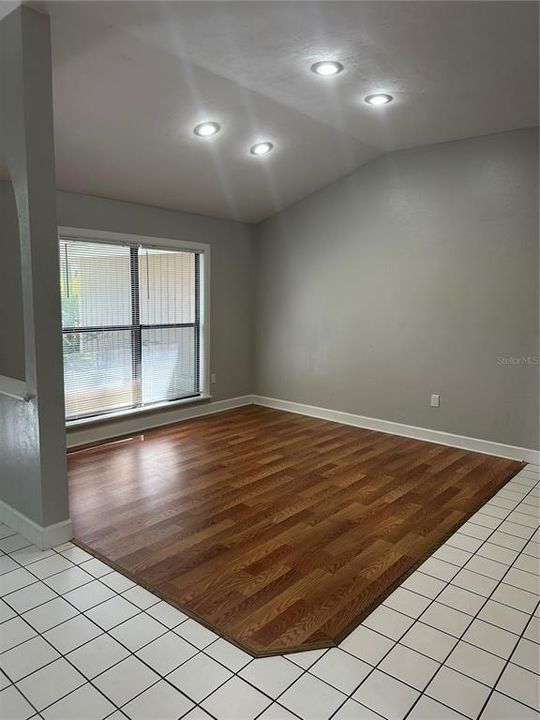 En Venta: $575,000 (5 camas, 3 baños, 2884 Pies cuadrados)