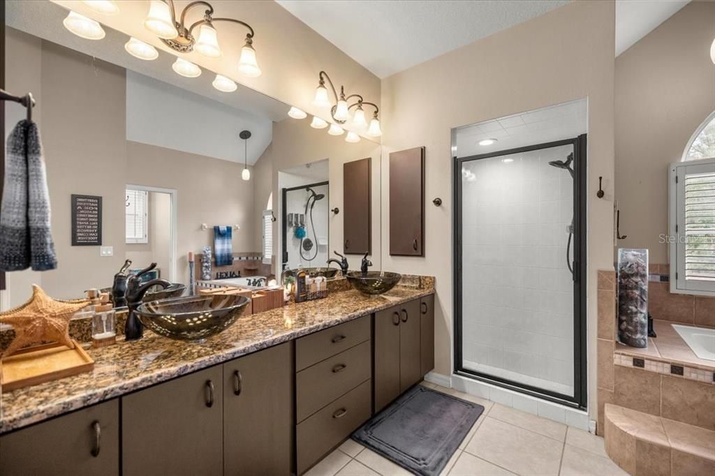 For Sale: $830,000 (4 beds, 3 baths, 3619 Square Feet)