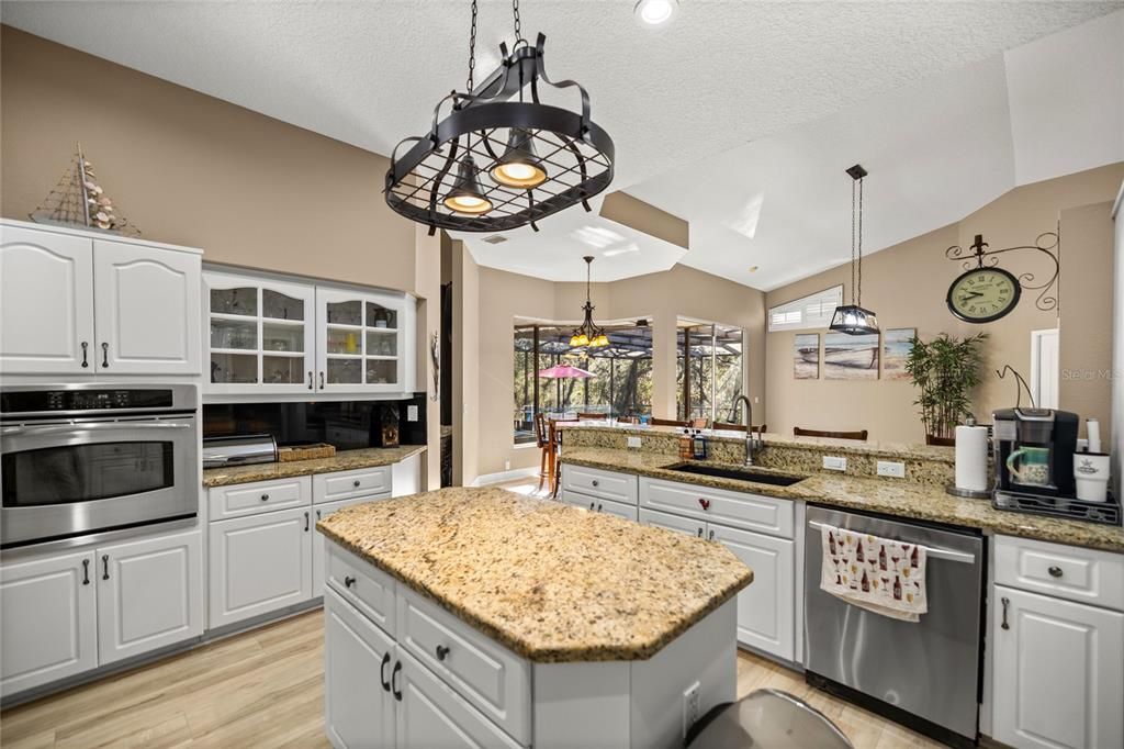 For Sale: $830,000 (4 beds, 3 baths, 3619 Square Feet)
