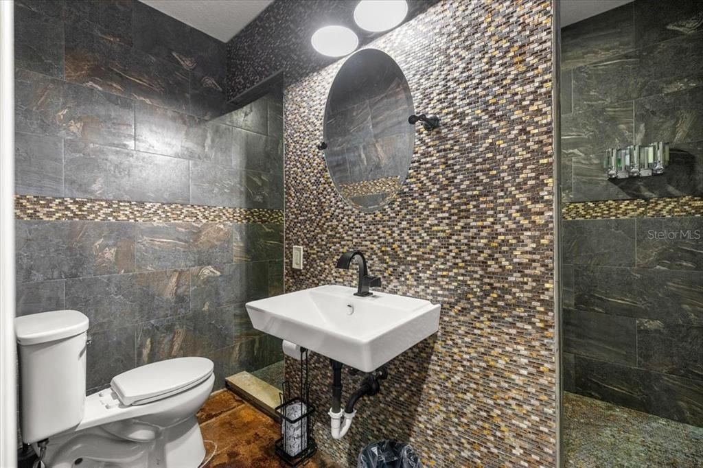 For Sale: $830,000 (4 beds, 3 baths, 3619 Square Feet)