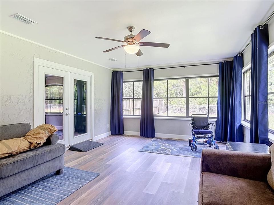 For Sale: $499,000 (4 beds, 3 baths, 3154 Square Feet)