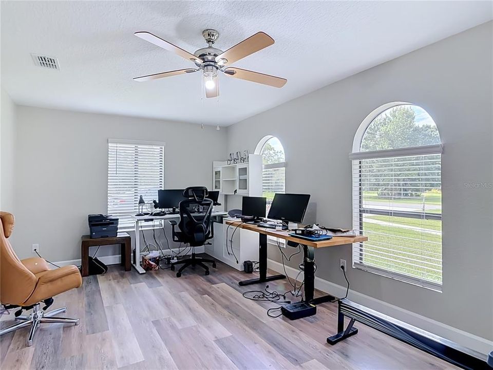 For Sale: $499,000 (4 beds, 3 baths, 3154 Square Feet)