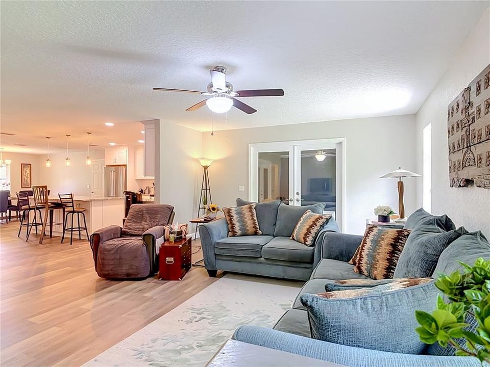 For Sale: $499,000 (4 beds, 3 baths, 3154 Square Feet)