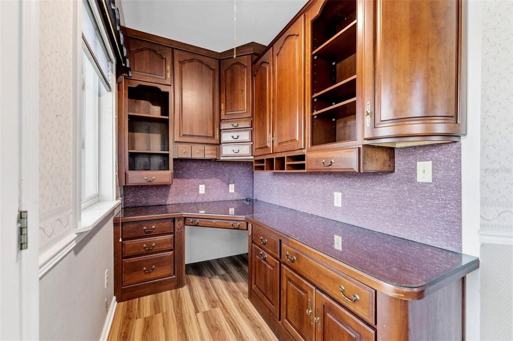 На продажу: $320,000 (2 спален, 2 ванн, 1185 Квадратных фут)