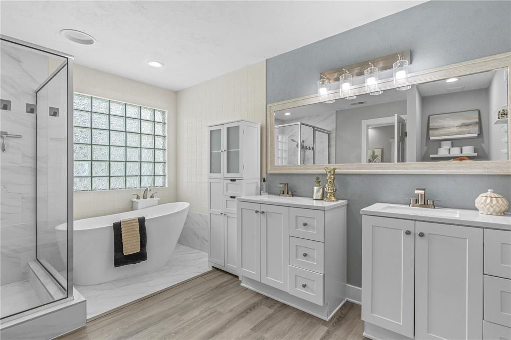 For Sale: $949,900 (4 beds, 4 baths, 4379 Square Feet)