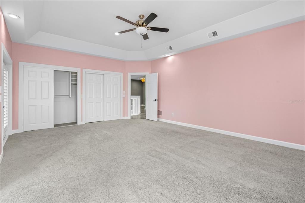 For Sale: $949,900 (4 beds, 4 baths, 4379 Square Feet)