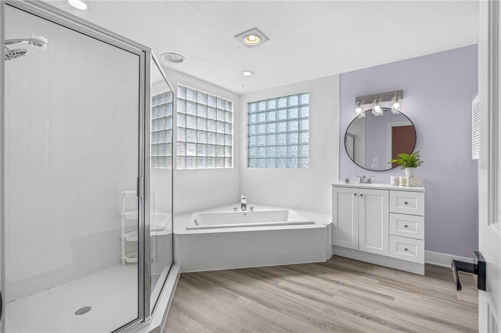 For Sale: $949,900 (4 beds, 4 baths, 4379 Square Feet)