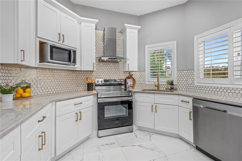 For Sale: $949,900 (4 beds, 4 baths, 4379 Square Feet)
