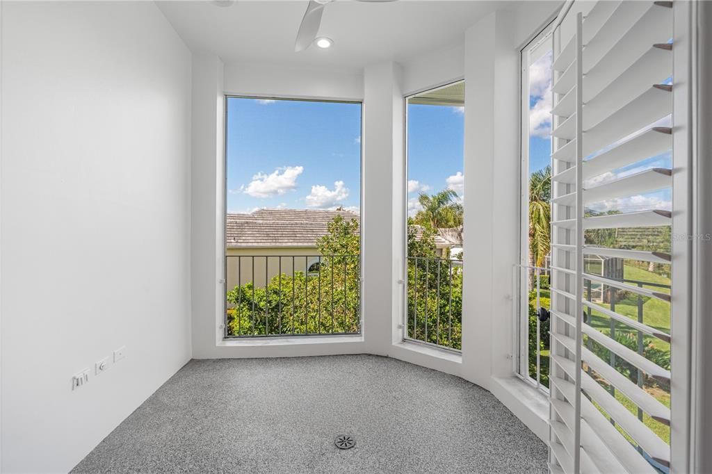 For Sale: $949,900 (4 beds, 4 baths, 4379 Square Feet)