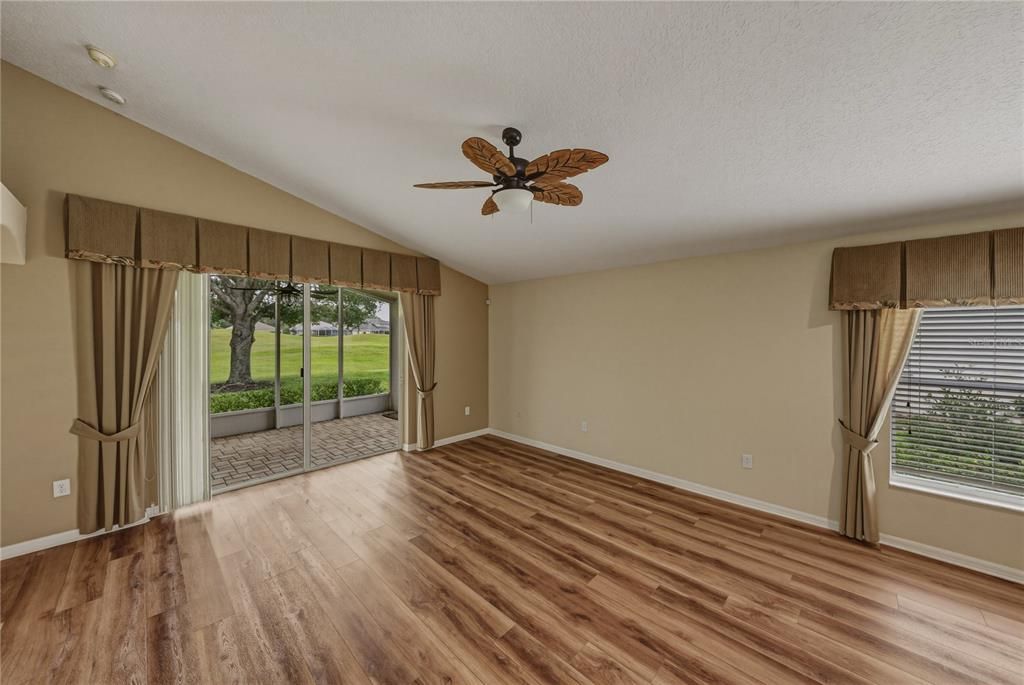 For Sale: $375,000 (3 beds, 2 baths, 2074 Square Feet)