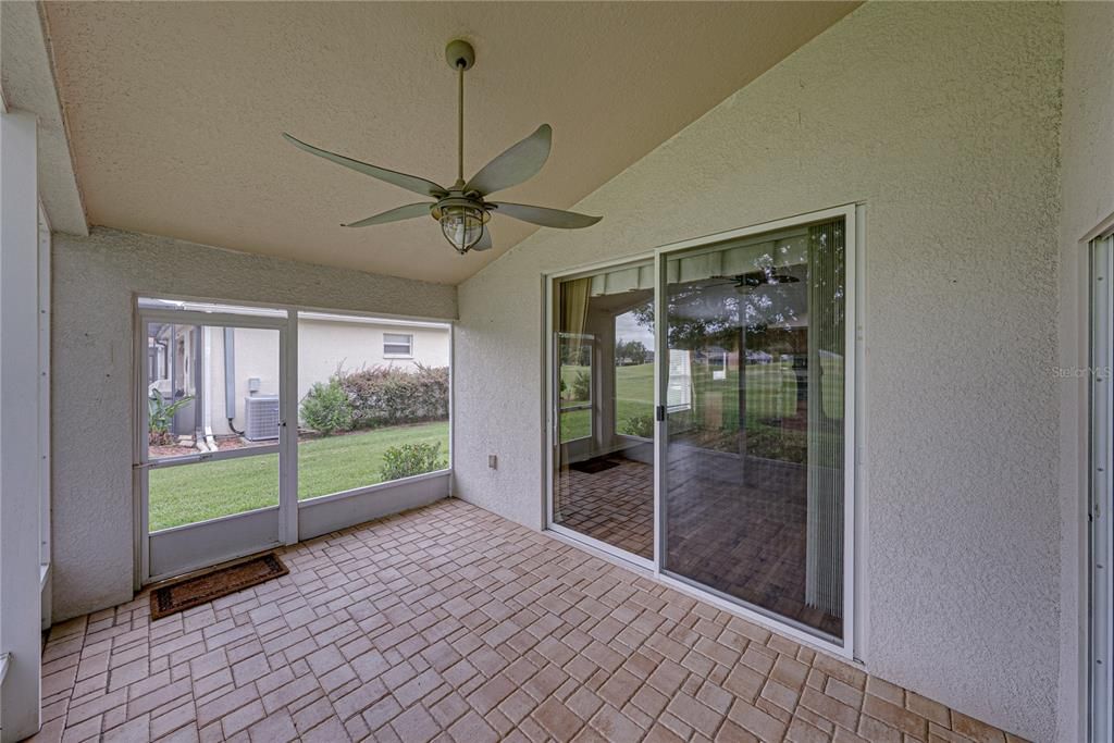 For Sale: $375,000 (3 beds, 2 baths, 2074 Square Feet)