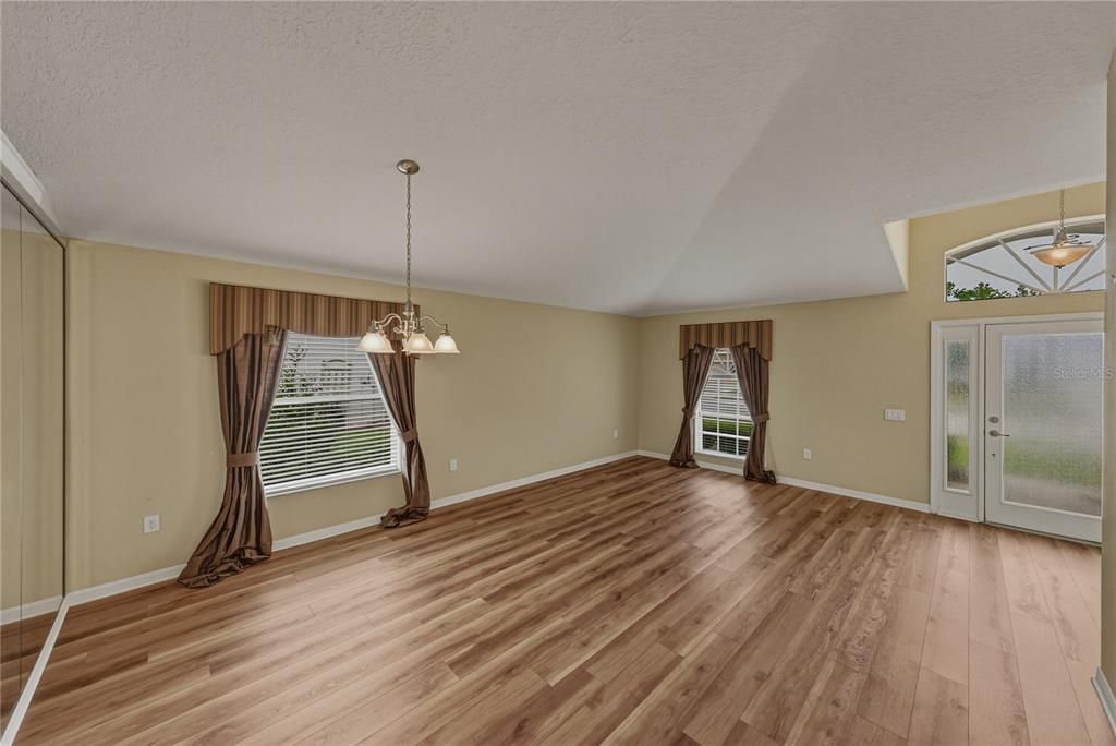 For Sale: $375,000 (3 beds, 2 baths, 2074 Square Feet)
