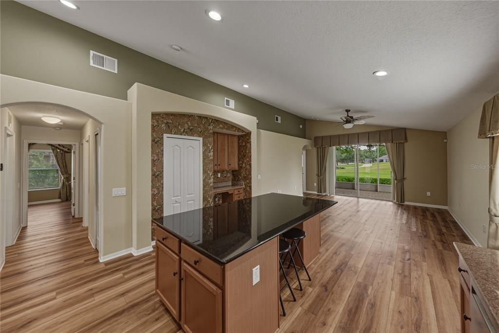For Sale: $375,000 (3 beds, 2 baths, 2074 Square Feet)