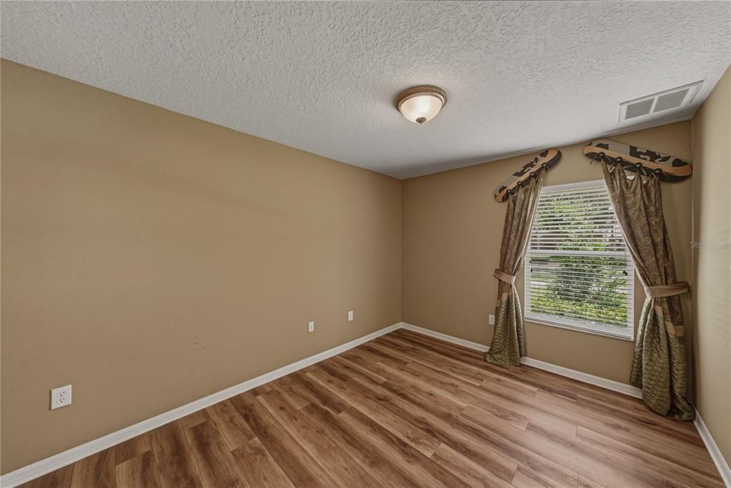 For Sale: $375,000 (3 beds, 2 baths, 2074 Square Feet)