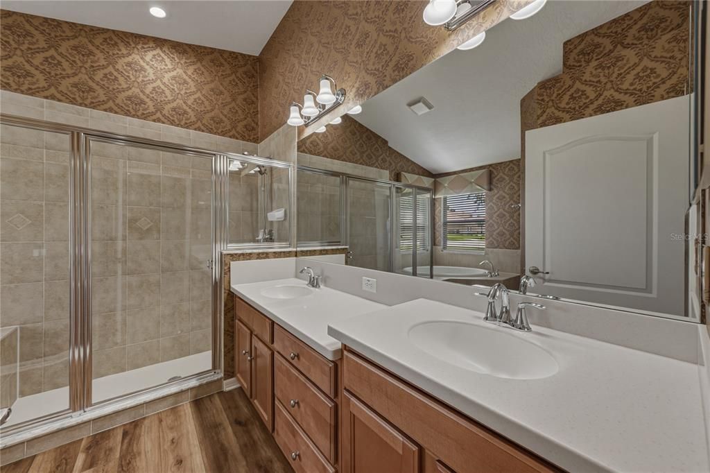 For Sale: $375,000 (3 beds, 2 baths, 2074 Square Feet)