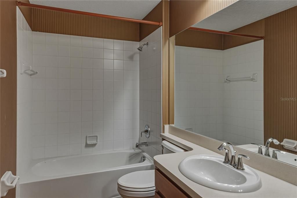 For Sale: $375,000 (3 beds, 2 baths, 2074 Square Feet)
