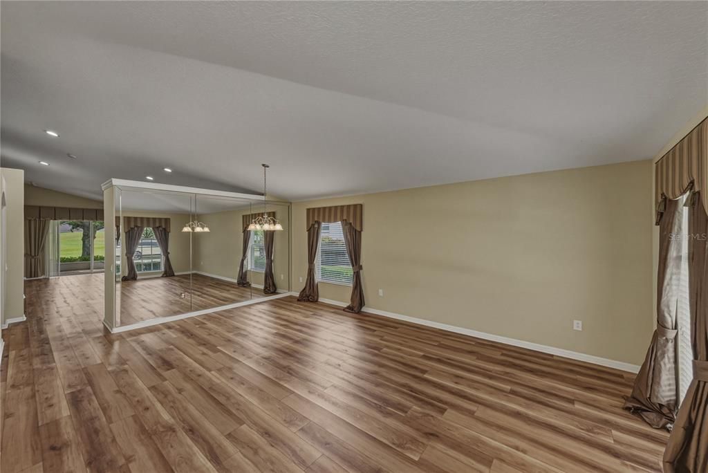 For Sale: $375,000 (3 beds, 2 baths, 2074 Square Feet)