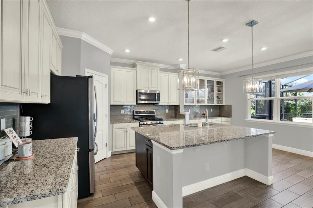 En Venta: $674,900 (5 camas, 3 baños, 3280 Pies cuadrados)