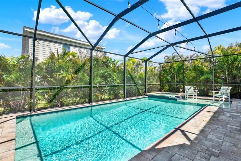 En Venta: $674,900 (5 camas, 3 baños, 3280 Pies cuadrados)