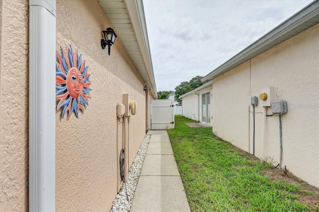 For Sale: $320,000 (3 beds, 2 baths, 1292 Square Feet)
