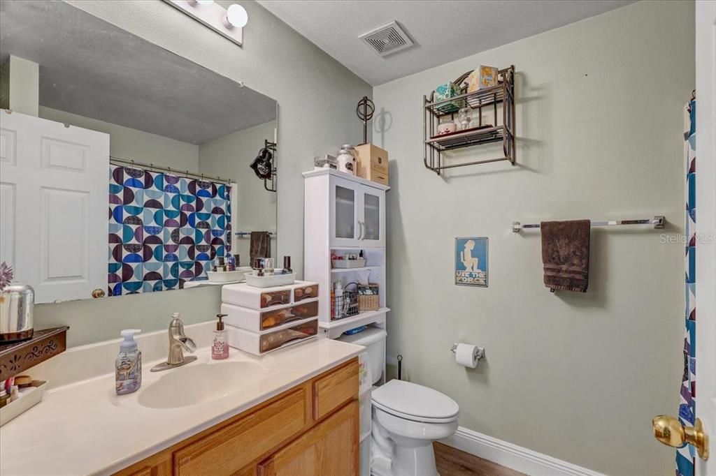 For Sale: $320,000 (3 beds, 2 baths, 1292 Square Feet)