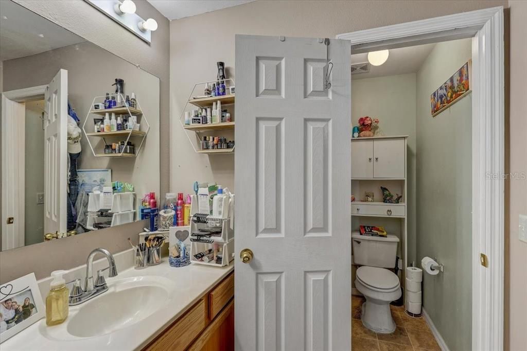 For Sale: $320,000 (3 beds, 2 baths, 1292 Square Feet)
