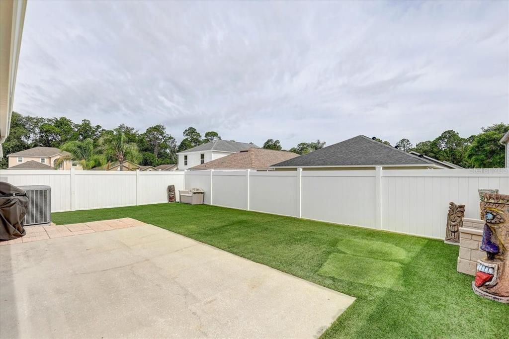 For Sale: $320,000 (3 beds, 2 baths, 1292 Square Feet)