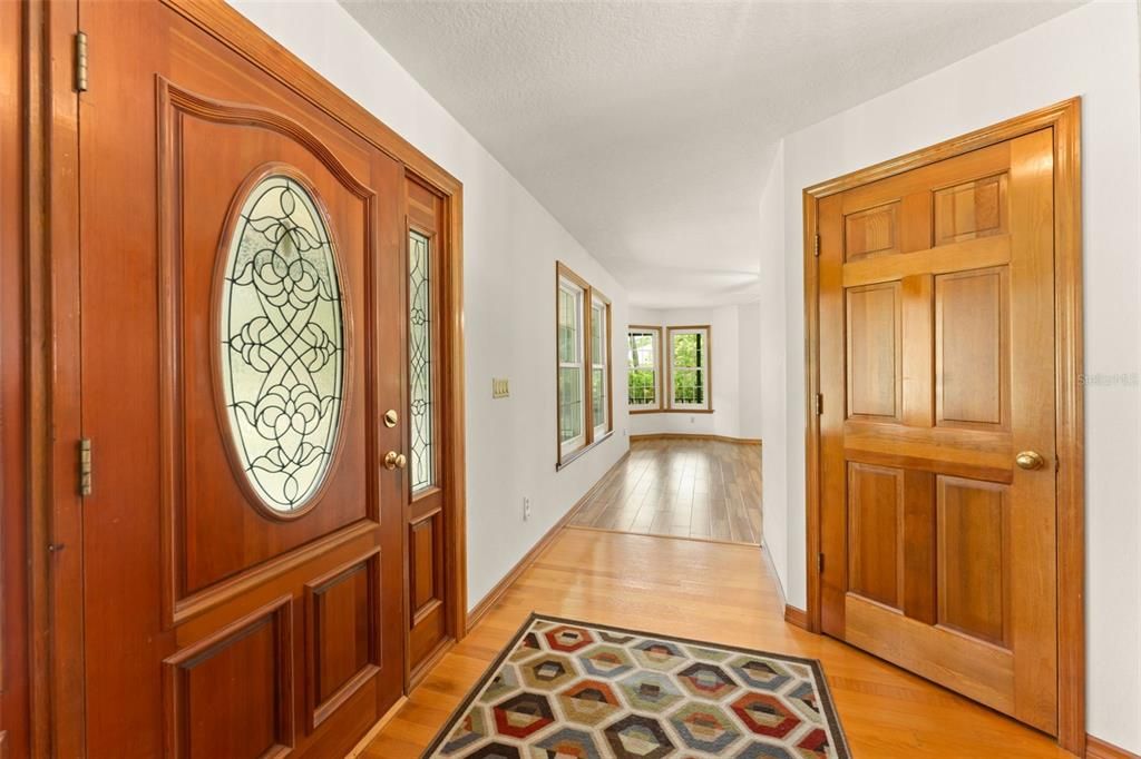 En Venta: $998,000 (5 camas, 3 baños, 3903 Pies cuadrados)