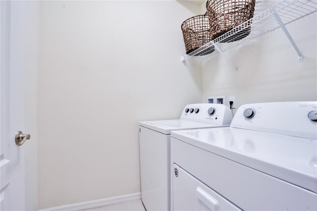En Venta: $550,000 (6 camas, 4 baños, 3142 Pies cuadrados)