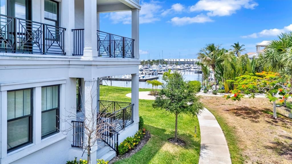 For Sale: $775,000 (4 beds, 3 baths, 2829 Square Feet)